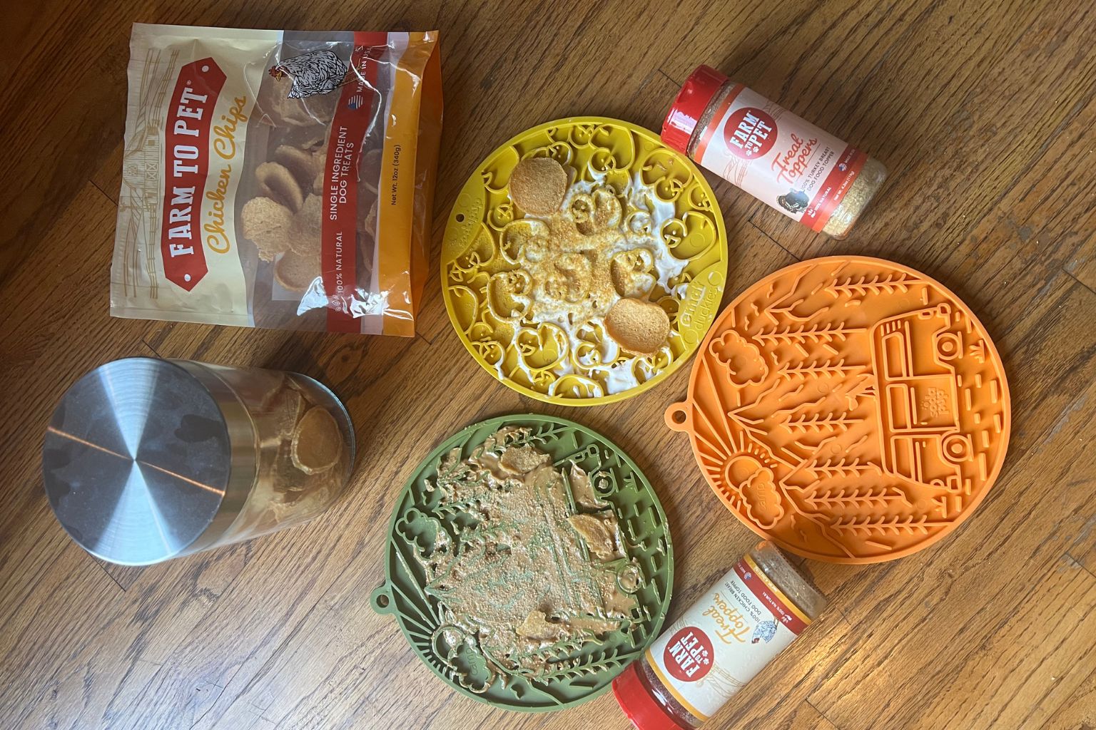 dog lick mats with farms to pet treats and dog food toppers